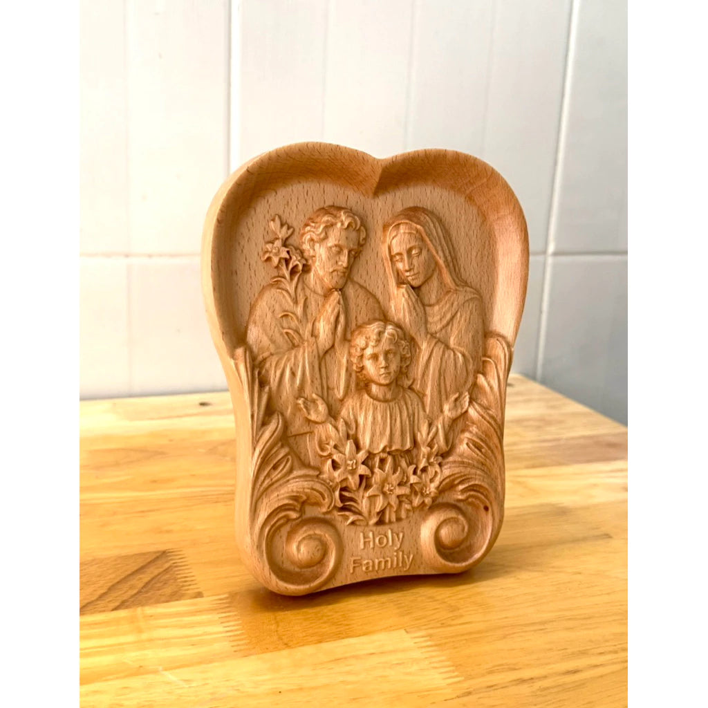 THE HOLY FAMILY WOOD CARVING PLAQUE